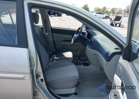 2007 Hyundai Accent Gls z USA, uszkodzony, nr VIN KMHCN46C67U086386